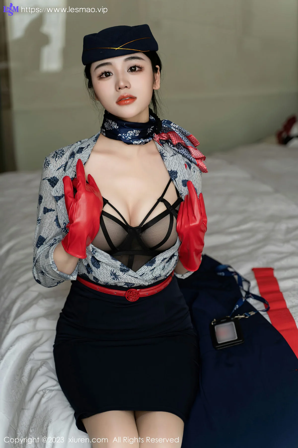 XiuRen 秀人 No.6790 汐汐爱吃草莓 空乘小姐姐性感写真 - 67