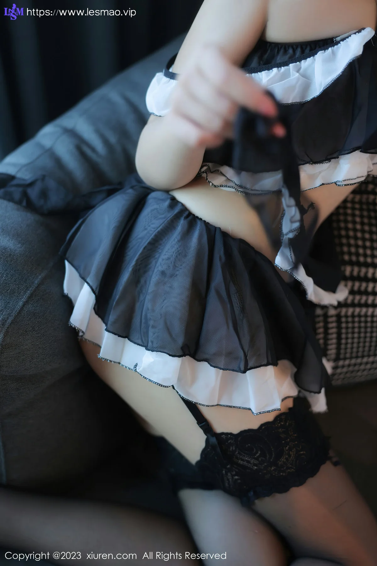 XiuRen 秀人 No.6795 小果冻儿 黑色女仆服饰性感写真 - 31