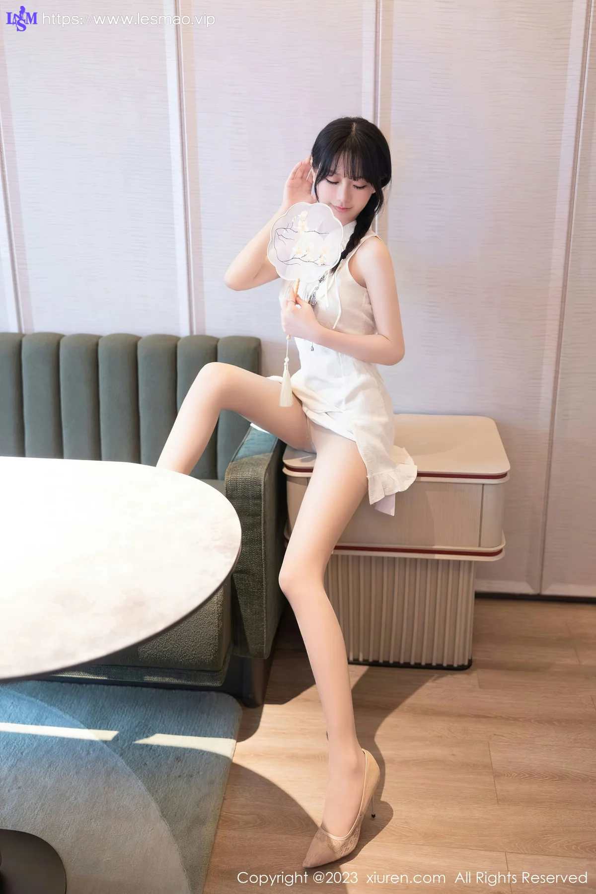 XiuRen 秀人 No.6813 幼幼 白色旗袍性感写真111 - 11