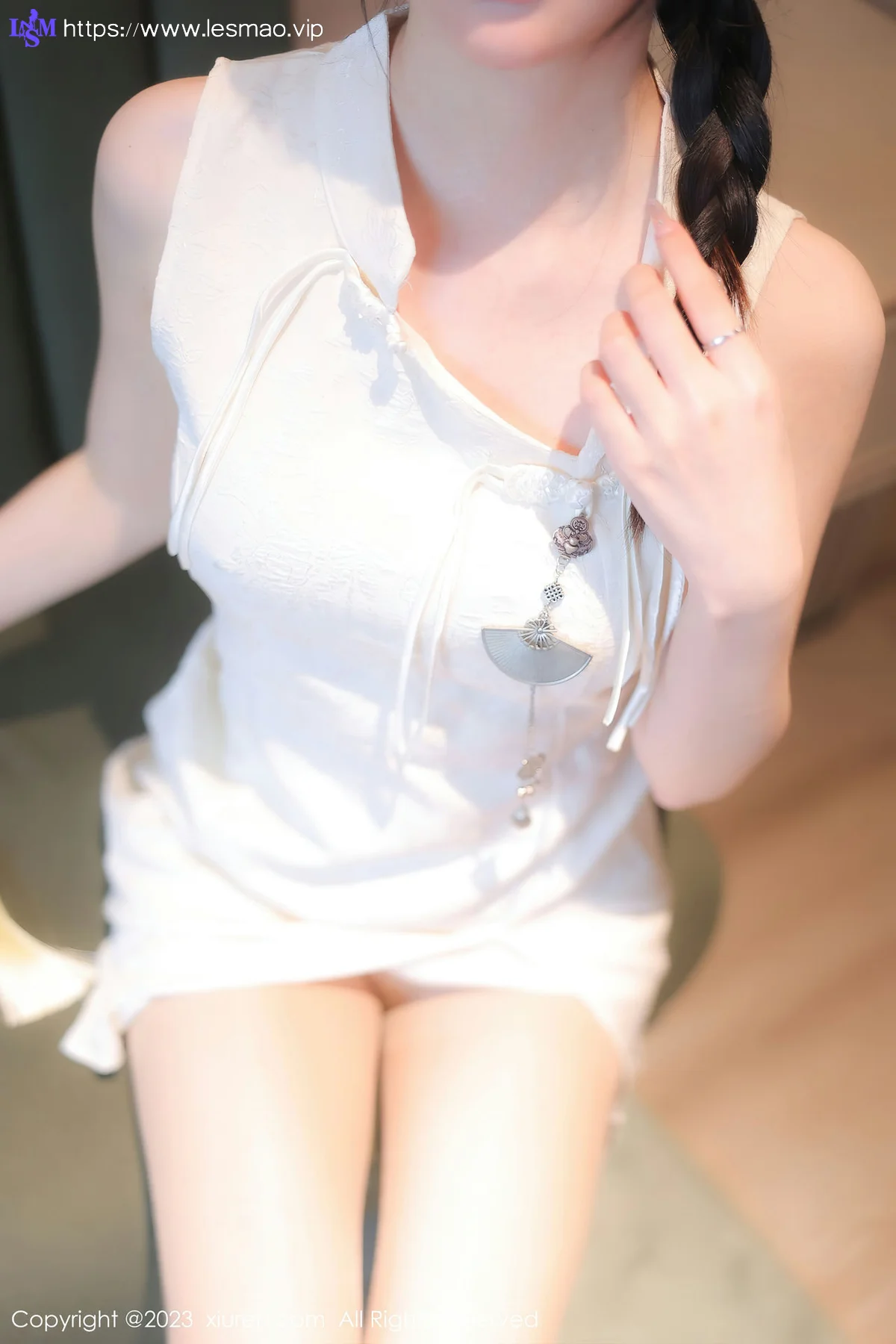 XiuRen 秀人 No.6813 幼幼 白色旗袍性感写真111 - 18