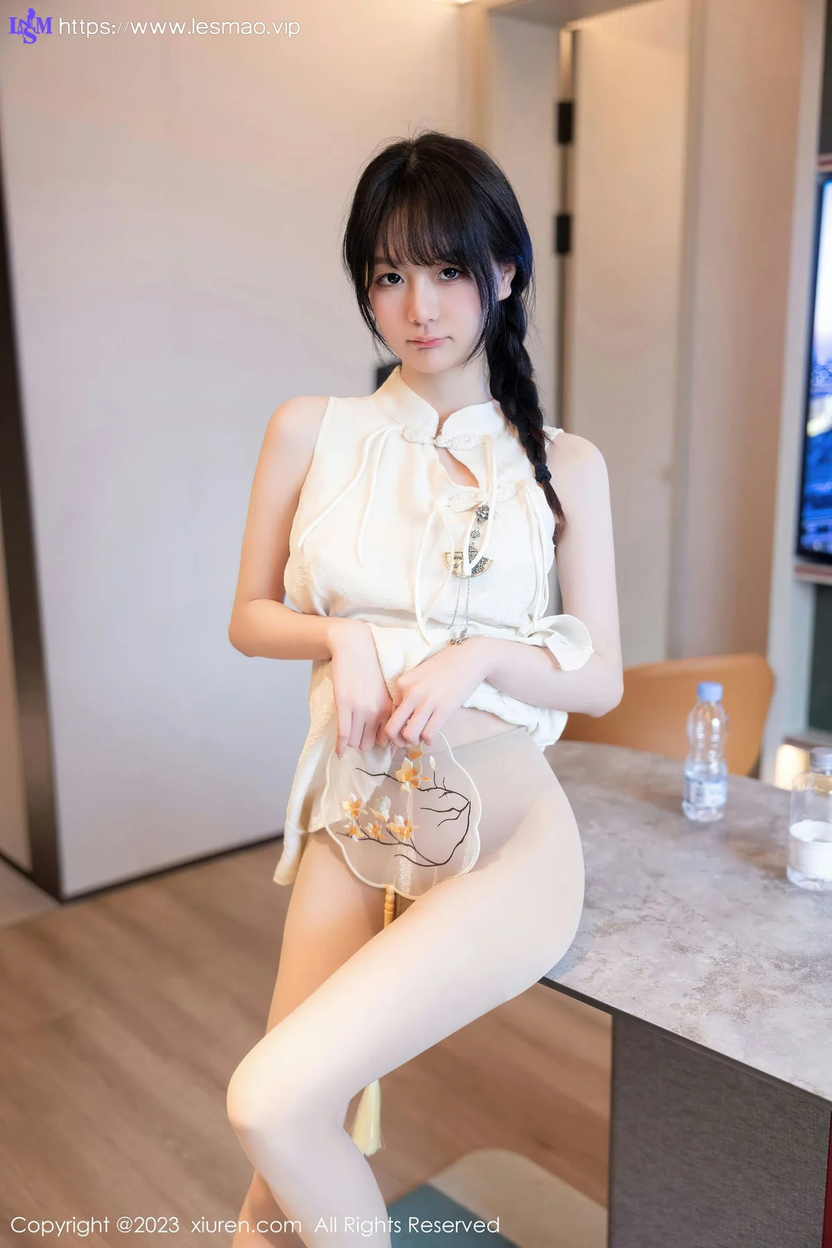 XiuRen 秀人 No.6813 幼幼 白色旗袍性感写真111 - 38