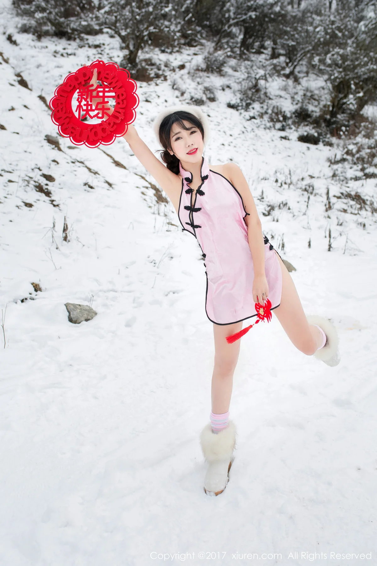 XiuRen 秀人 No.686 Modo 兜豆靓Youlina 户外新春 - 28