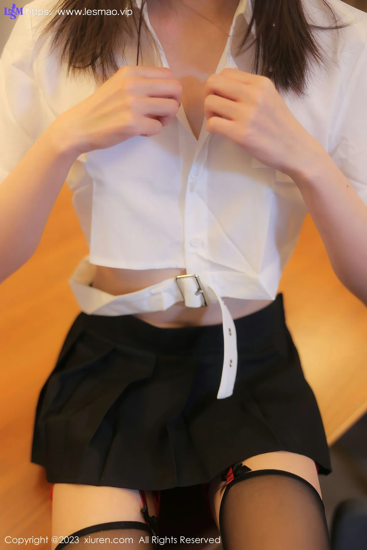 XiuRen 秀人 No.6862 甜佳佳 诱人短裙性感写真 - 26