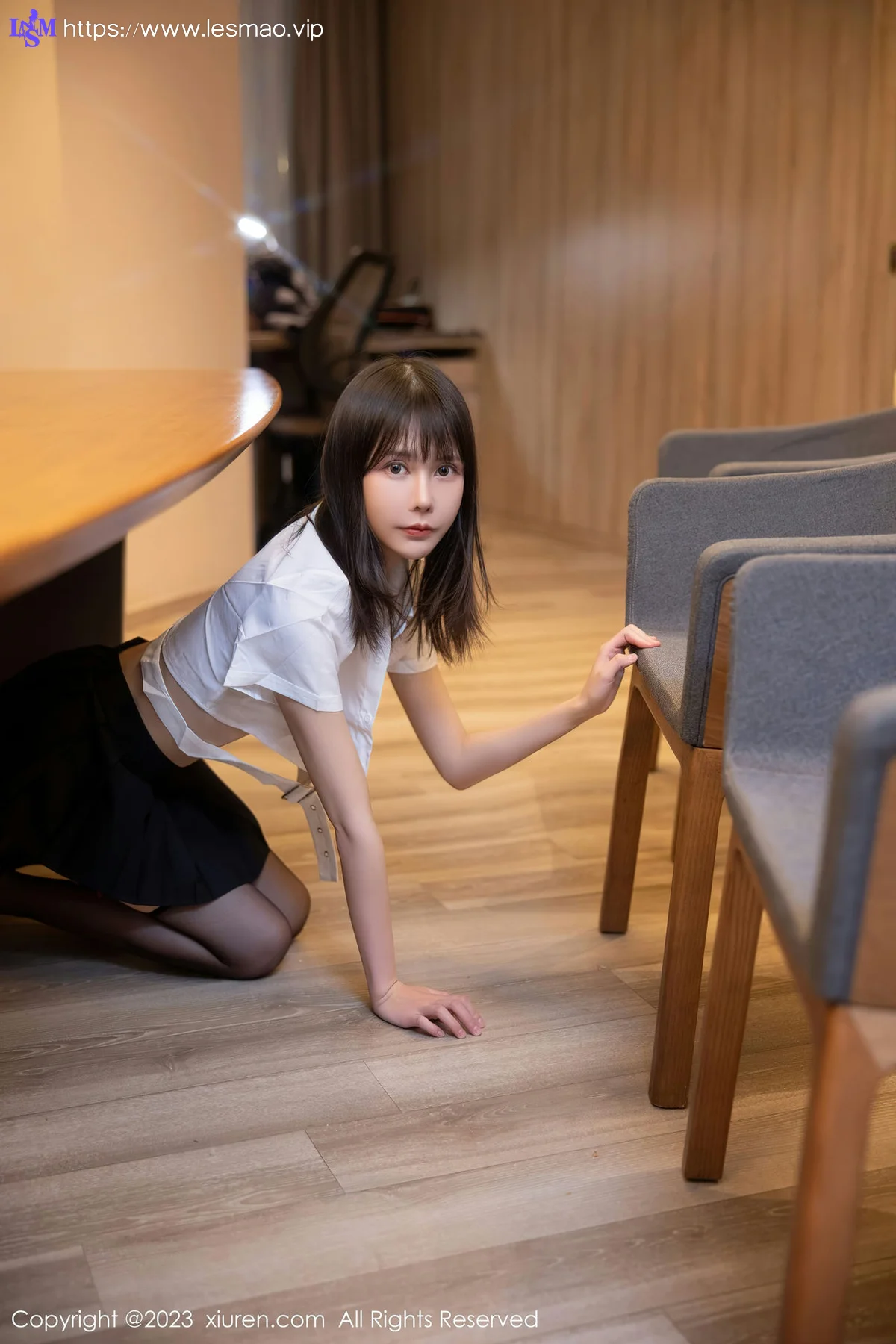 XiuRen 秀人 No.6862 甜佳佳 诱人短裙性感写真 - 50