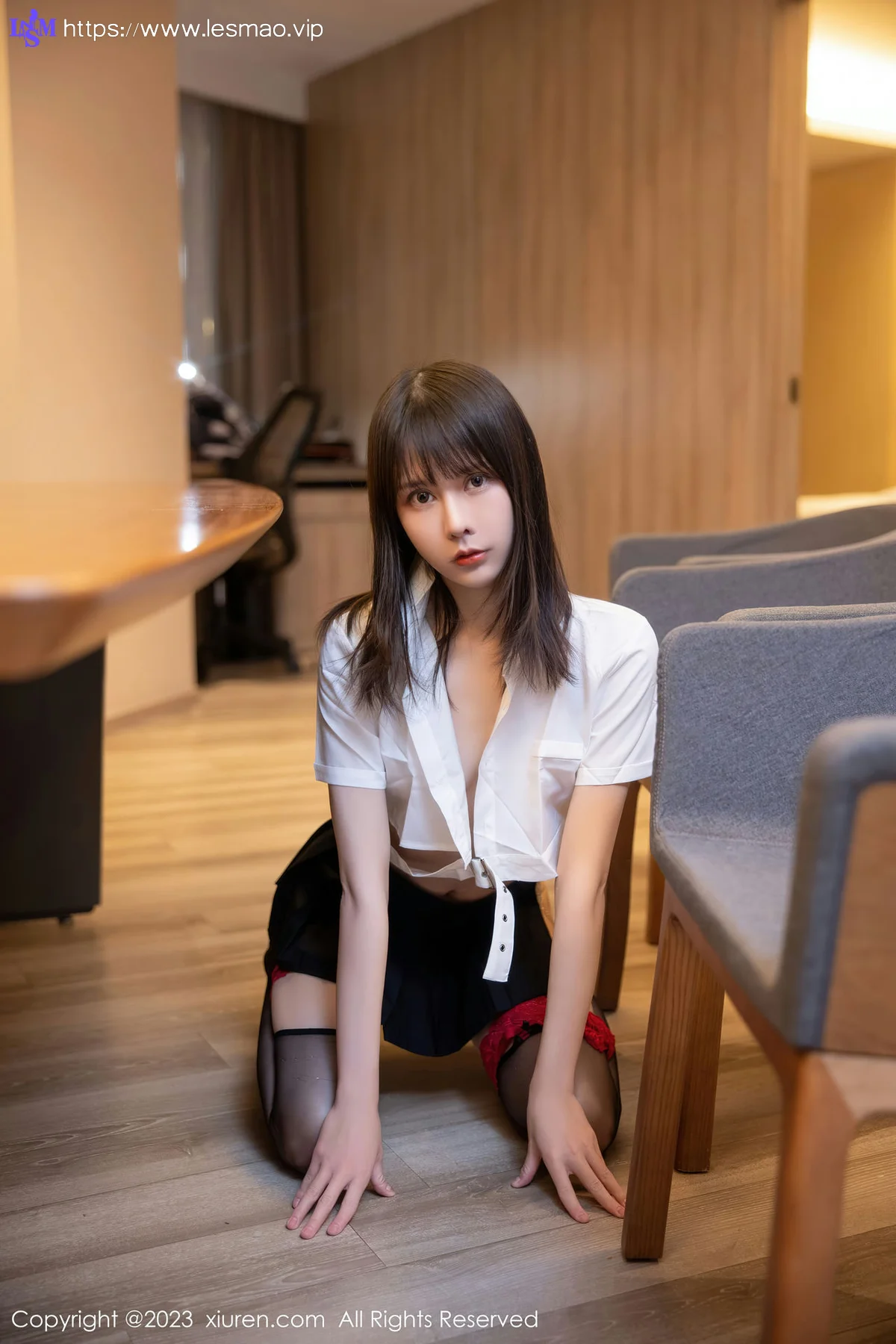 XiuRen 秀人 No.6862 甜佳佳 诱人短裙性感写真 - 51