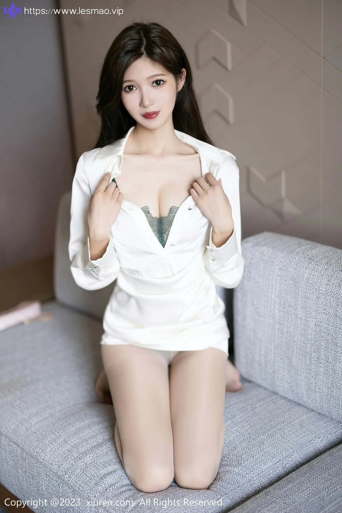 XiuRen 秀人 No.6882 程程程- 白色OL性感写真1 - 41