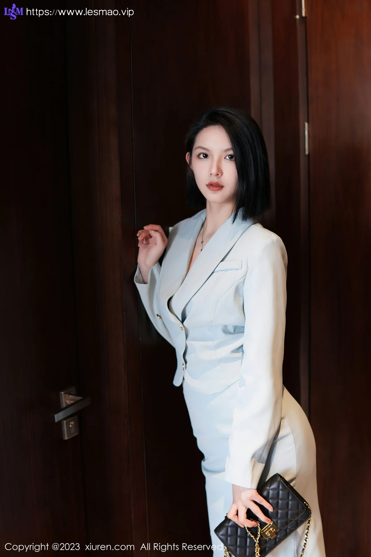 XiuRen 秀人 No.6885 乔一一 诱人原色丝袜性感写真 - 11