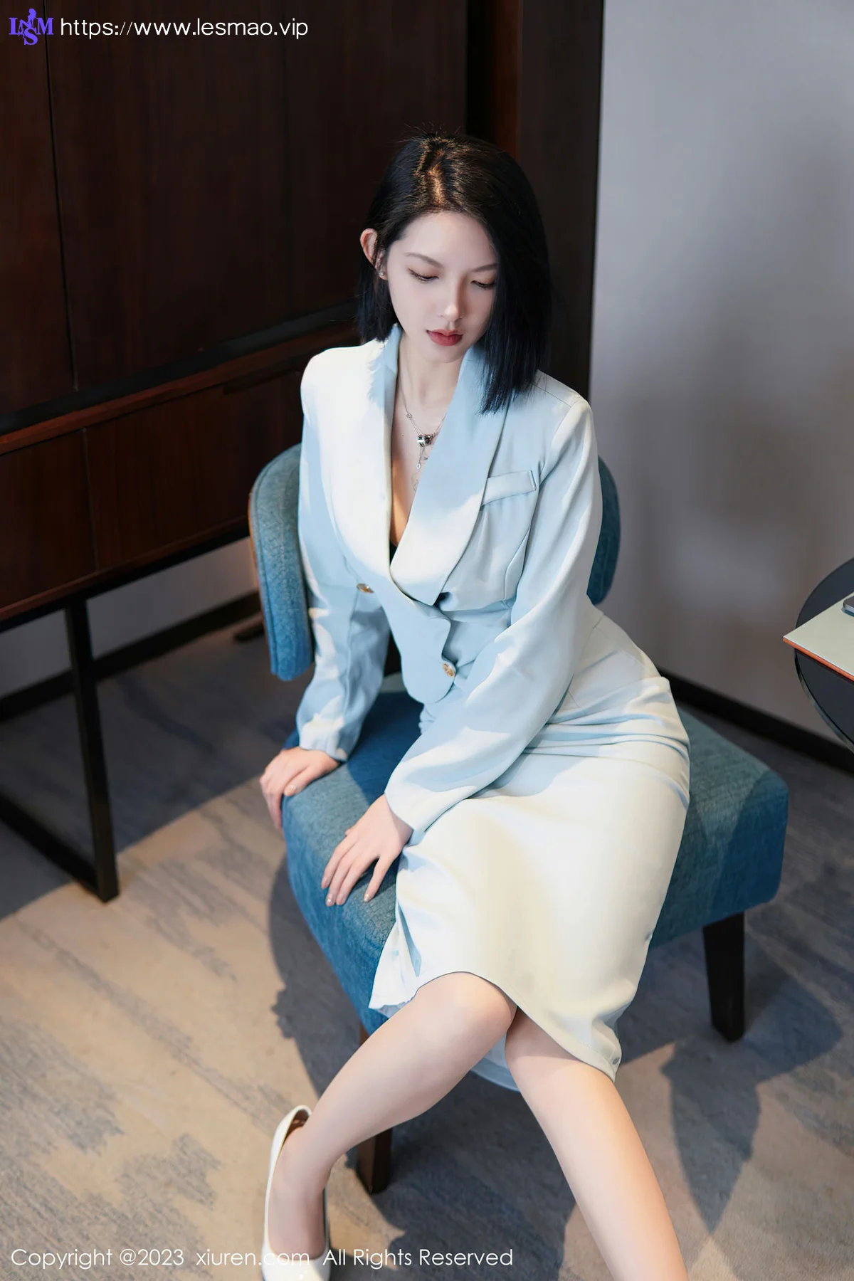 XiuRen 秀人 No.6885 乔一一 诱人原色丝袜性感写真 - 18