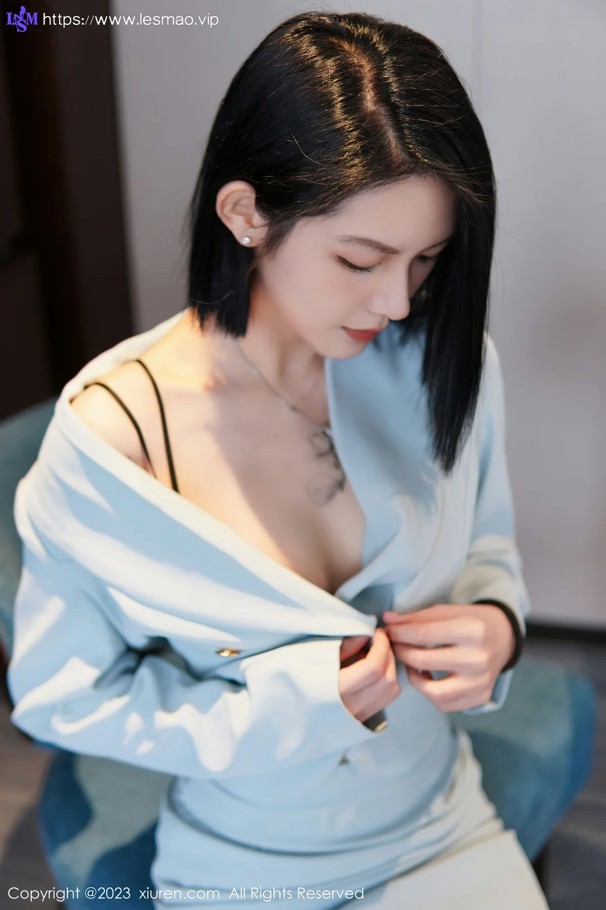 XiuRen 秀人 No.6885 乔一一 诱人原色丝袜性感写真 - 23