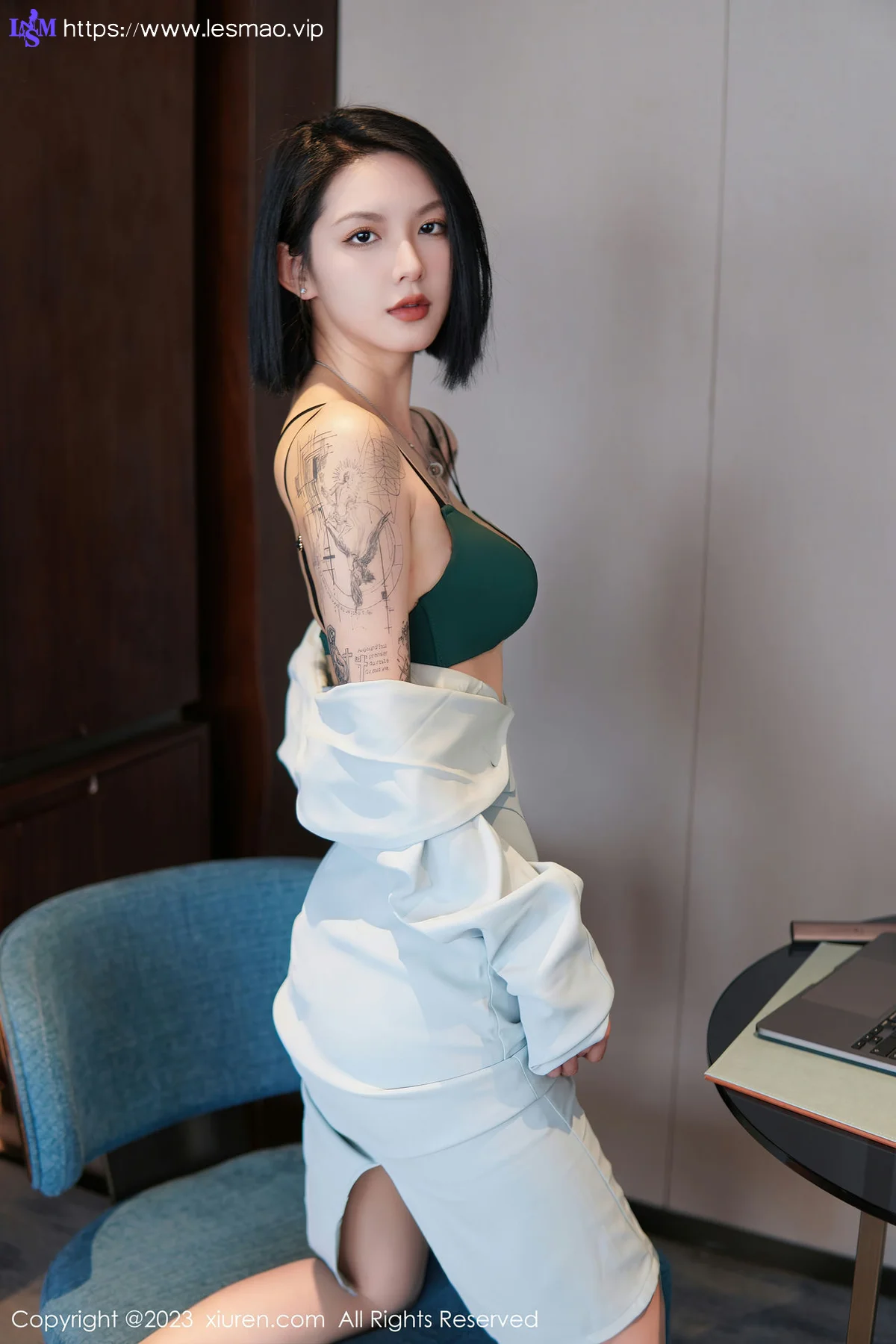 XiuRen 秀人 No.6885 乔一一 诱人原色丝袜性感写真 - 28