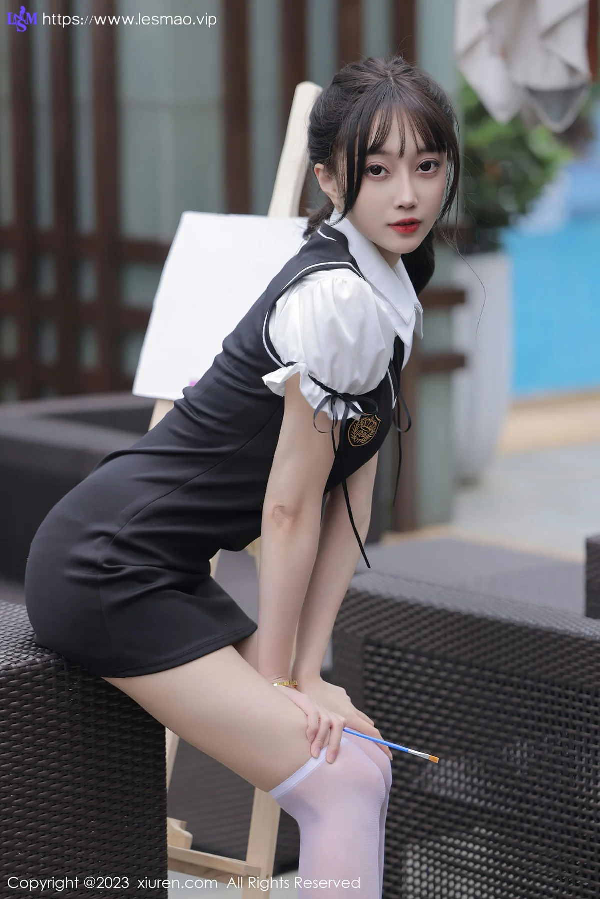 XiuRen 秀人 No.6889 玥儿玥er 黑色背带裙广州旅拍1 - 4