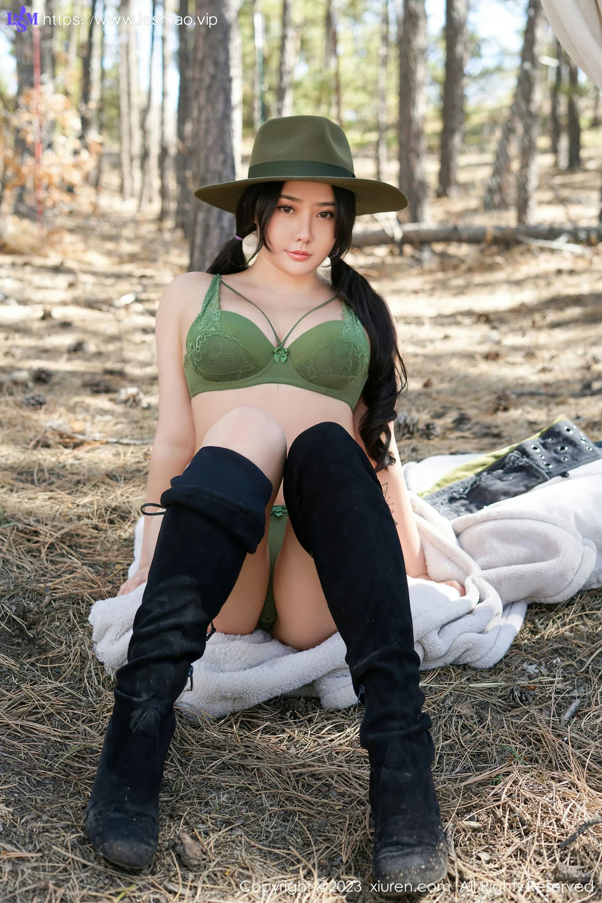 XiuRen 秀人 No.6902 Manuela玛鲁娜 牛仔户外场景性感写真 - 38