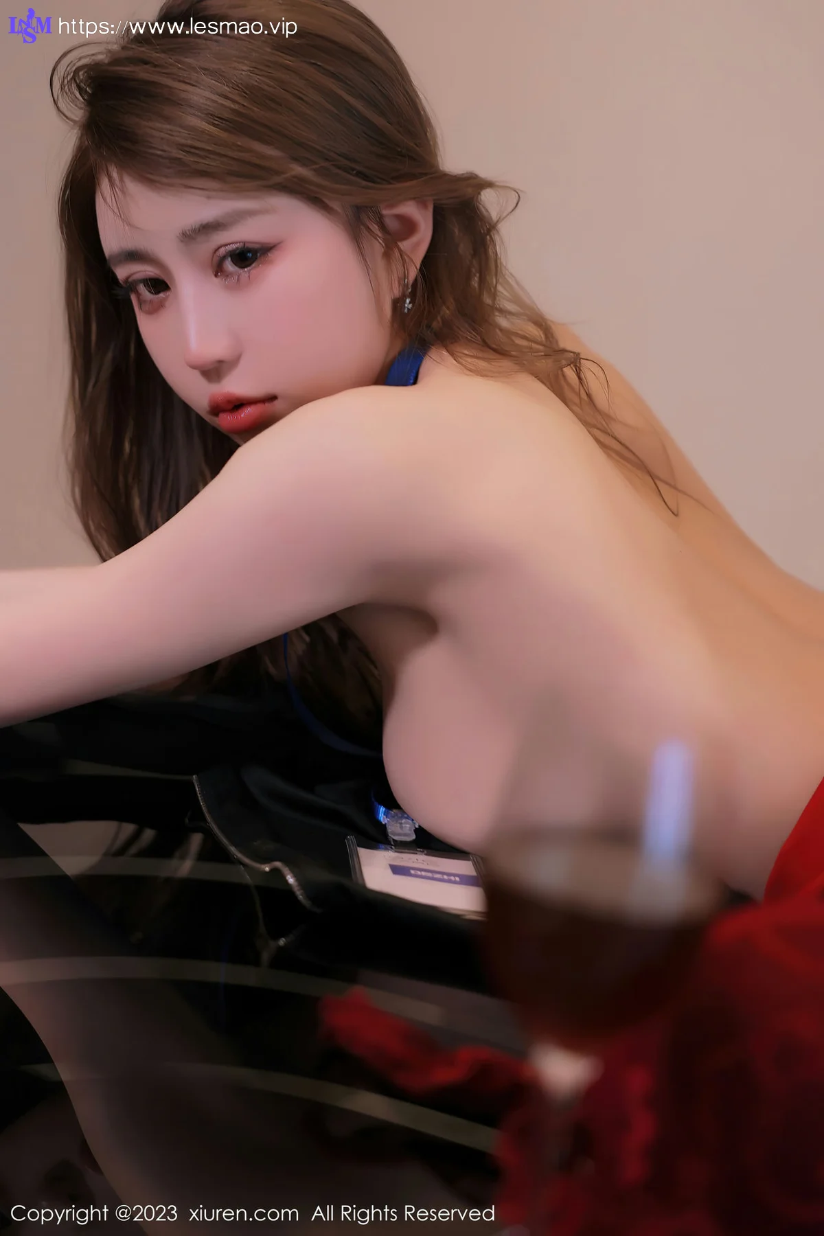 XiuRen 秀人 No.6903 tina_甜仔 红色蕾丝情趣内衣广州旅拍 - 69