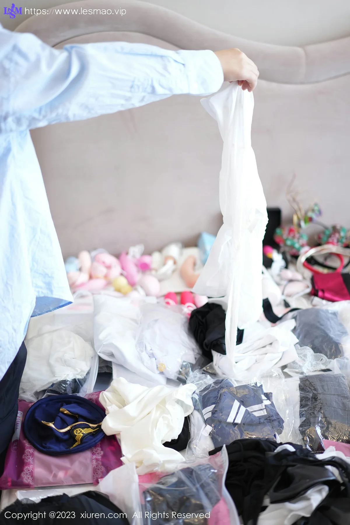 XiuRen 秀人 No.6922 laura阿姣 诱人灰丝性感写真222 - 13