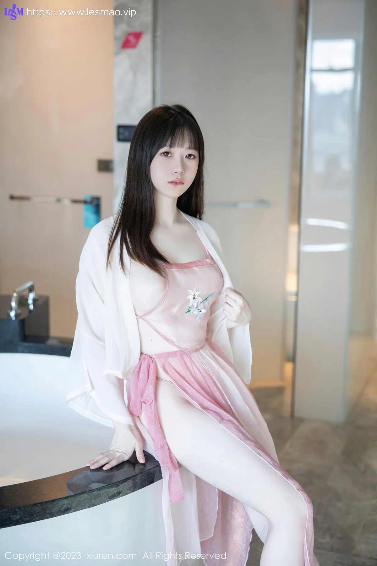 XiuRen 秀人 No.6926 林悠悠 首套写真粉色古装1 - 4