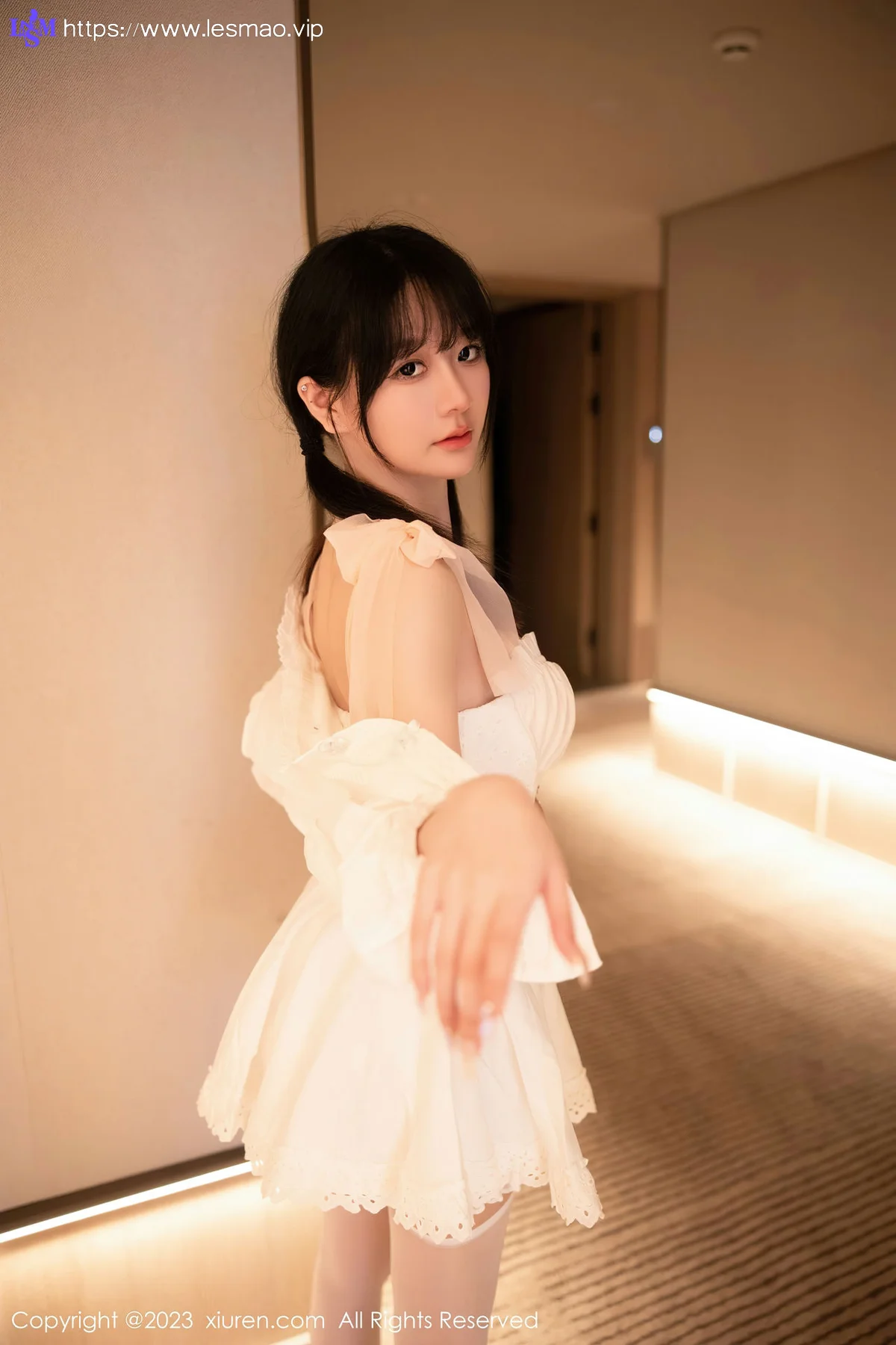 XiuRen 秀人 No.6933 幼幼 连衣短裙性感写真11 - 15