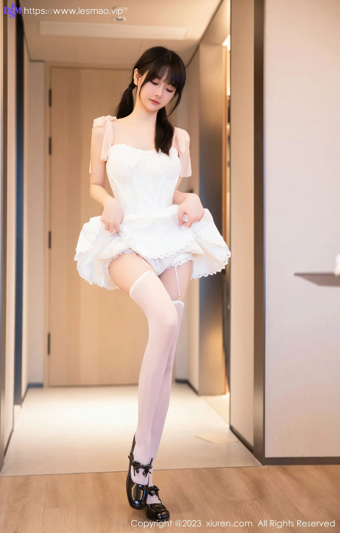XiuRen 秀人 No.6933 幼幼 连衣短裙性感写真11 - 25