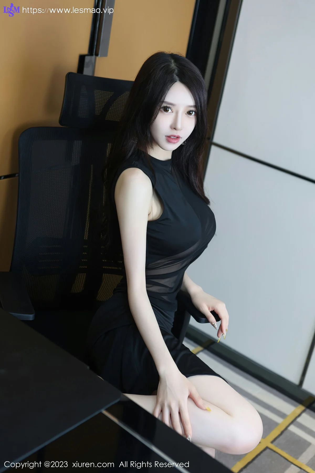XiuRen 秀人 No.6937 玉兔miki 黑色薄纱连衣短裙性感写真3 - 24