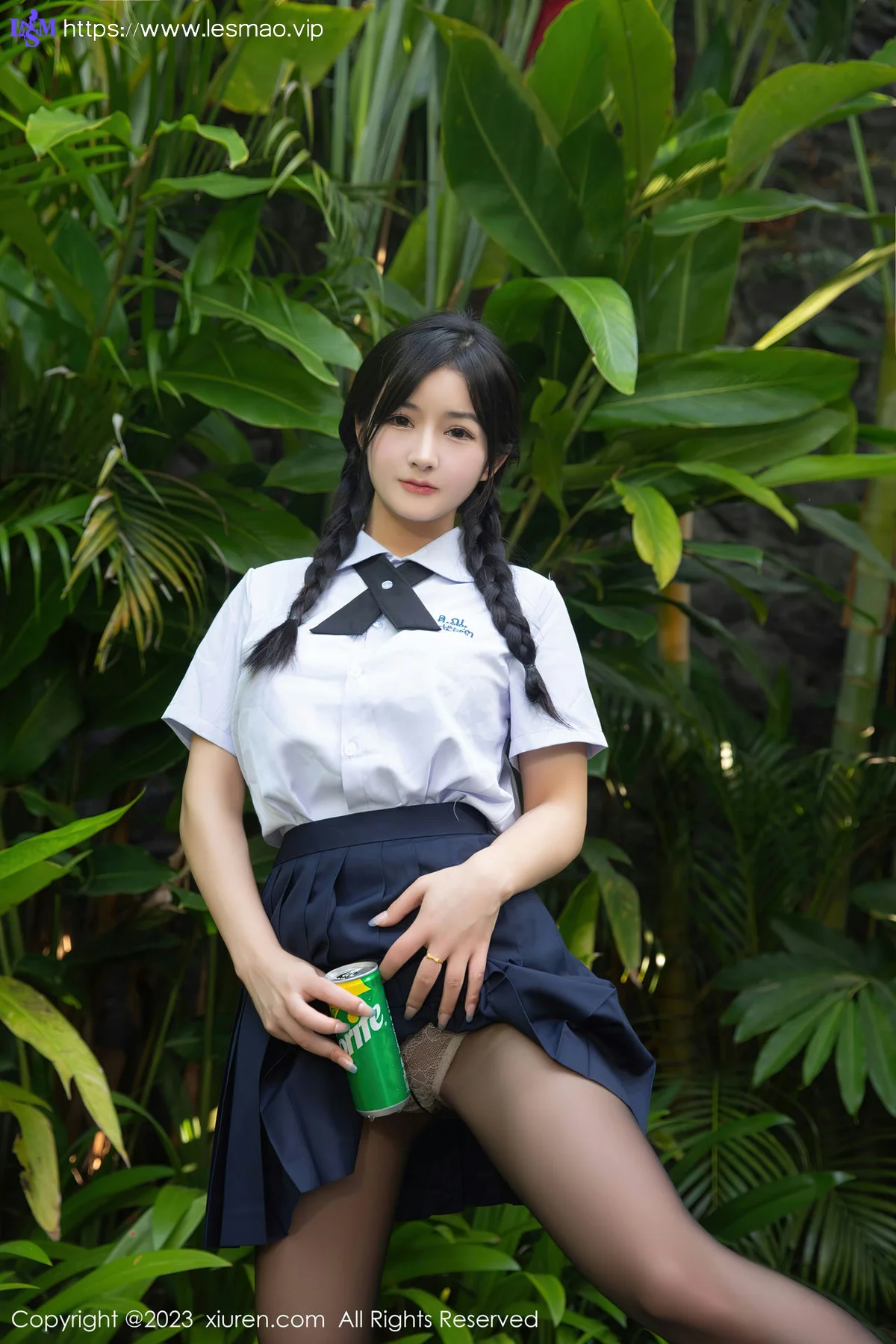 XiuRen 秀人 No.6940 谭小灵 新人学妹制服巴厘岛旅拍 - 5