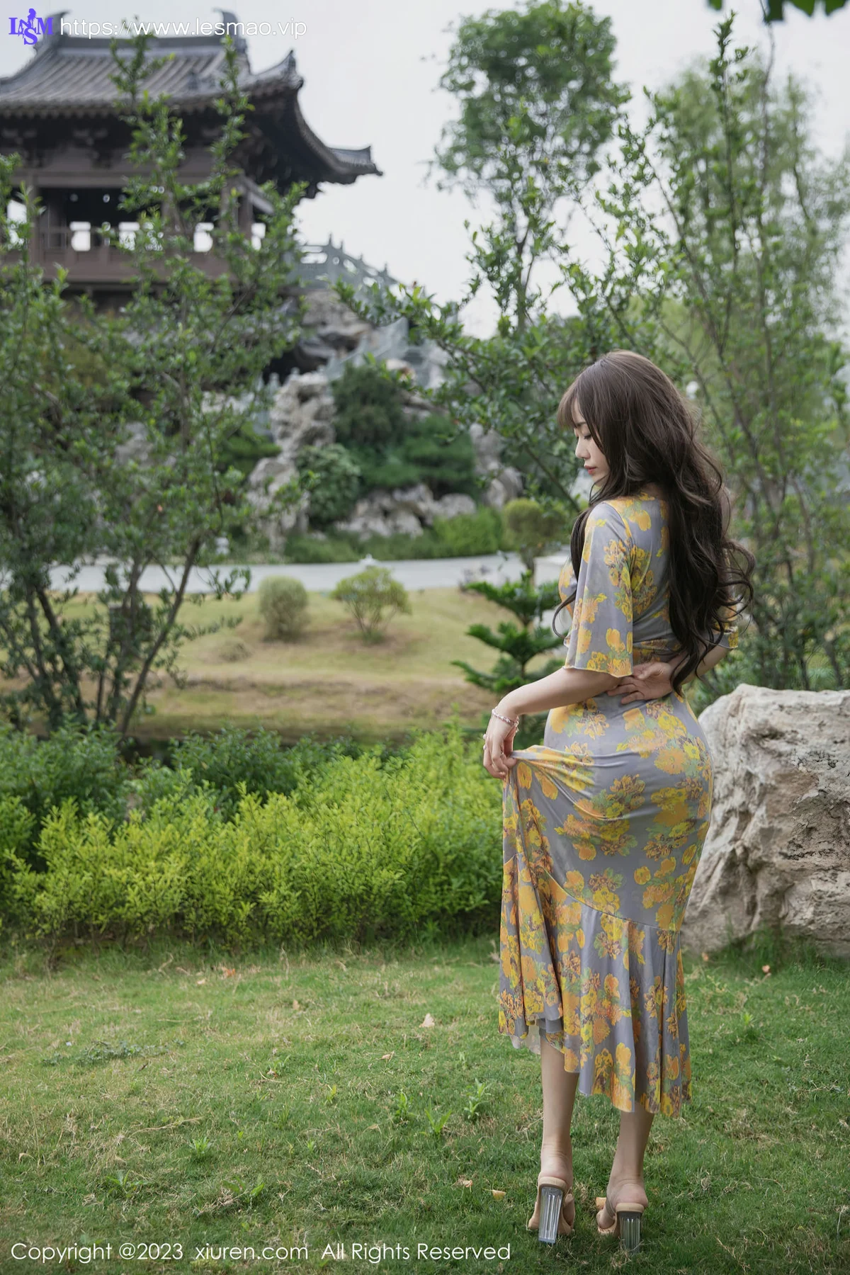XiuRen 秀人 No.6949 严利娅Yuliya 黄灰色睡裙性感写真2 - 19