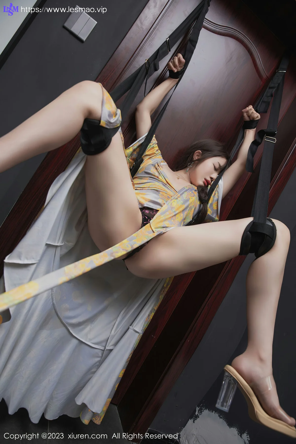 XiuRen 秀人 No.6949 严利娅Yuliya 黄灰色睡裙性感写真2 - 76