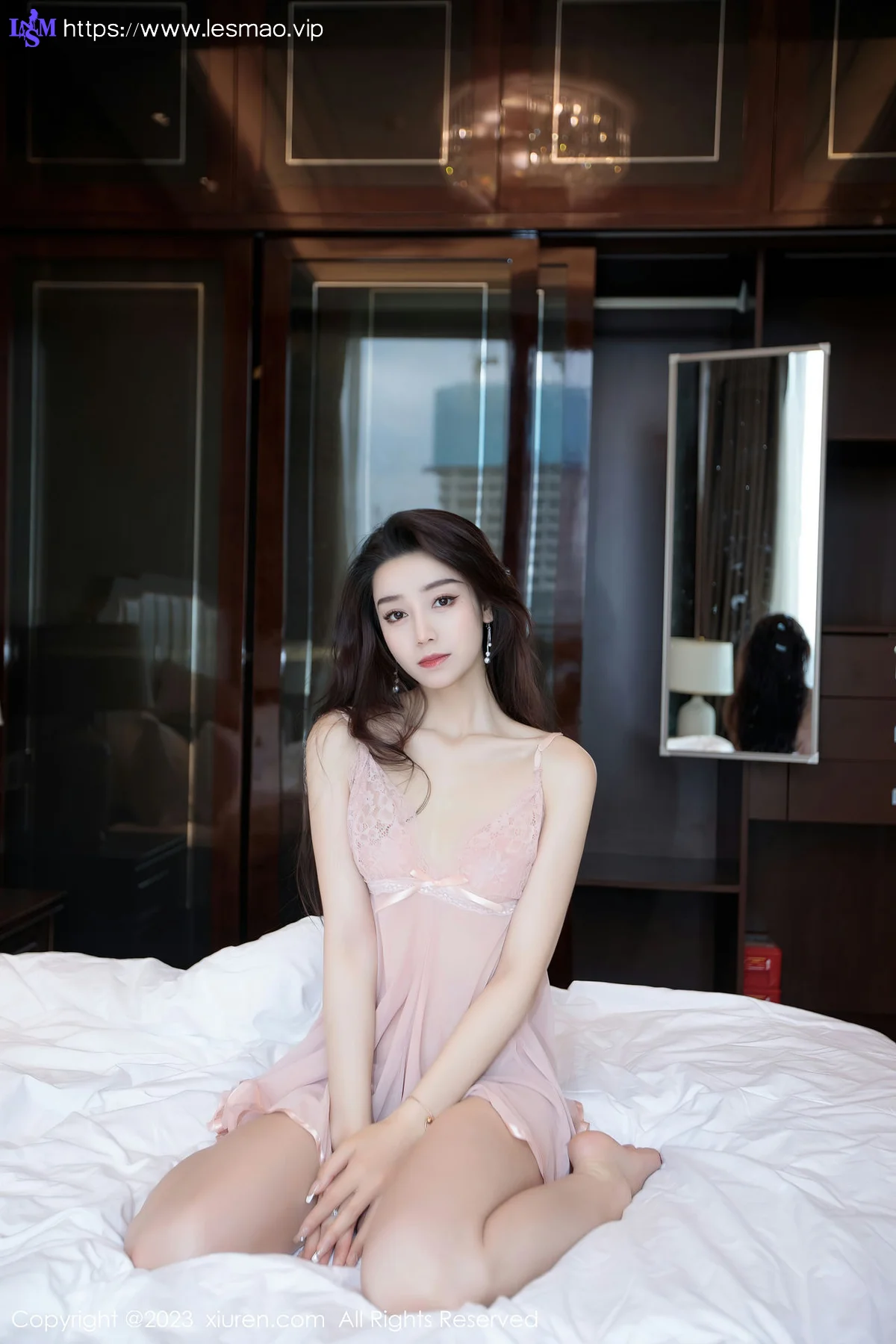 XiuRen 秀人 No.7011 苏曼兮 丰腴美臀性感写真 - 50