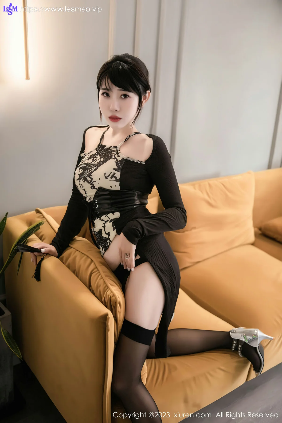 XiuRen 秀人 No.7015 严利娅Yuliya 国风旗袍性感写真 - 60