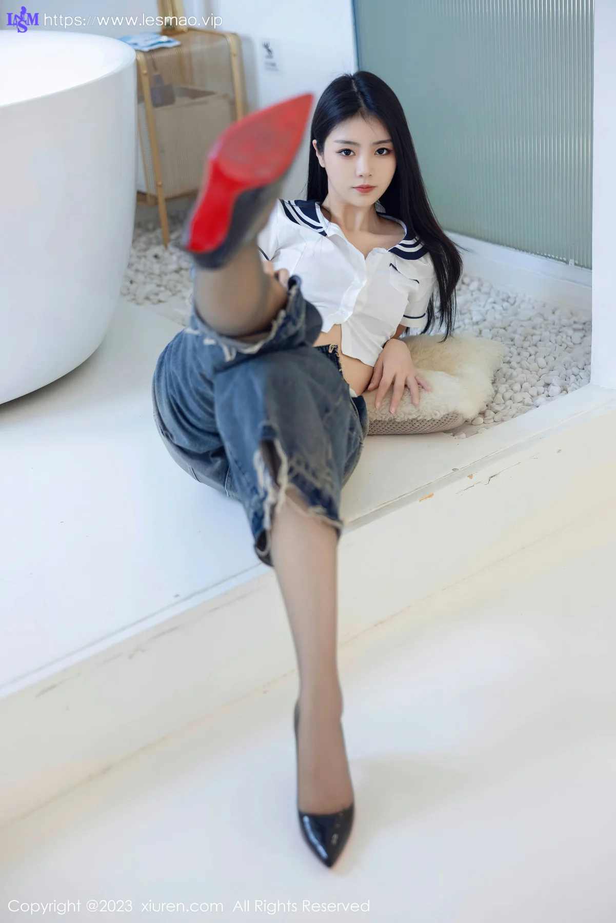 XiuRen 秀人 No.7027 可樂Vicky 魅惑黑丝性感写真3 - 17