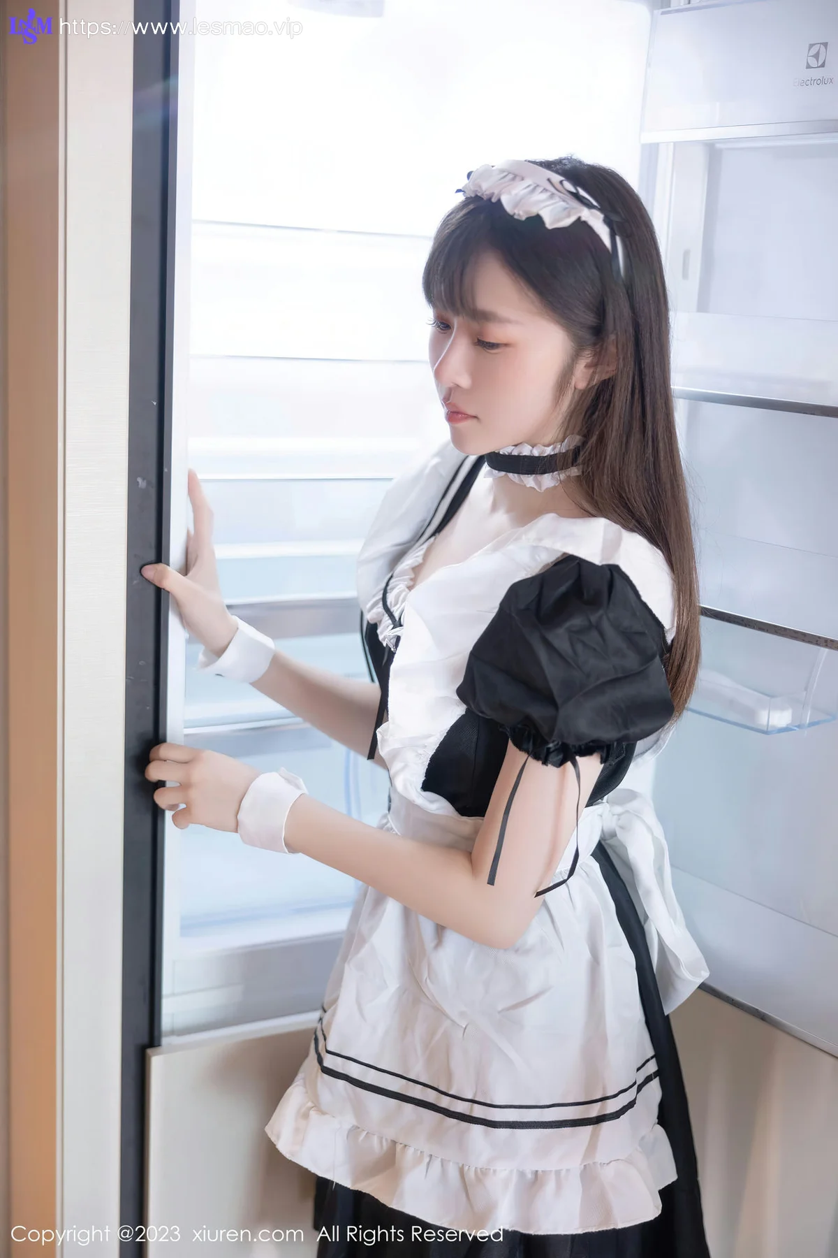 XiuRen 秀人 No.7034 林悠悠 黑色女仆性感写真 - 17