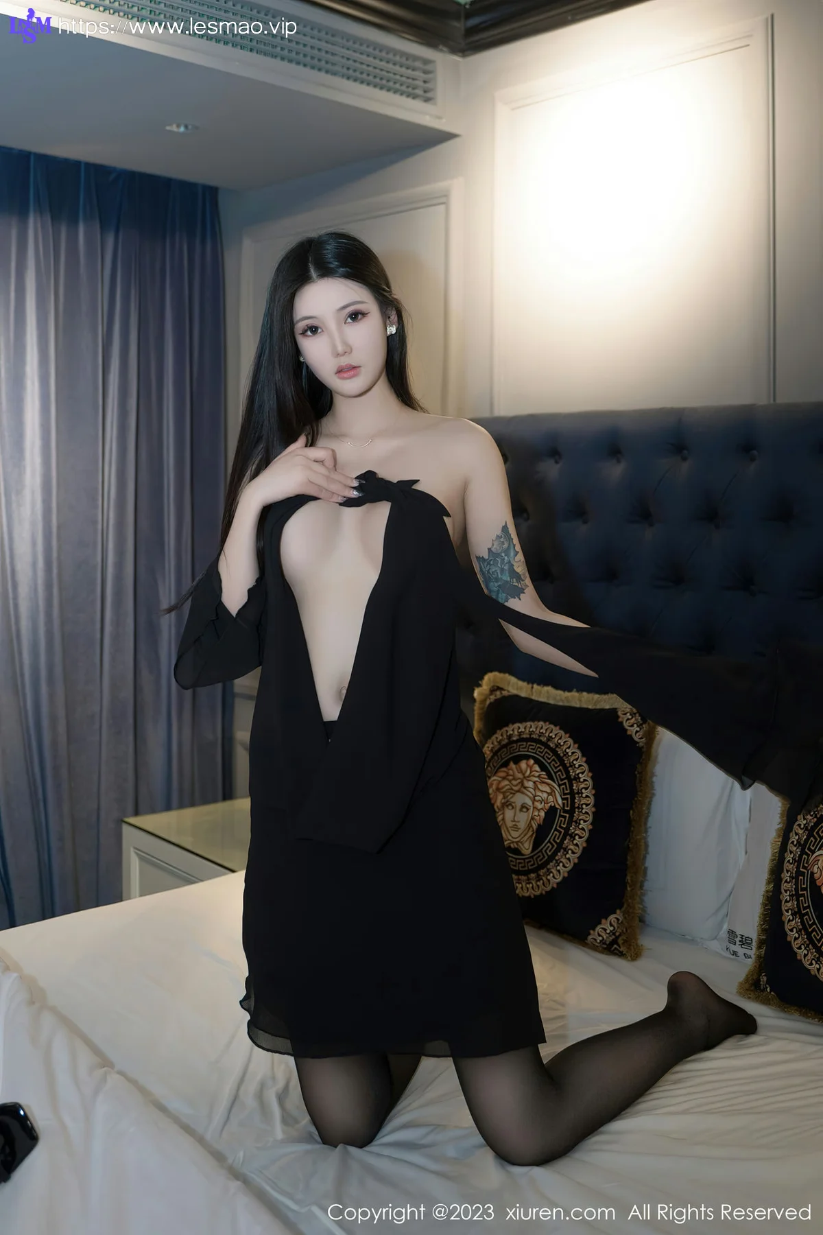 XiuRen 秀人 No.7050 桐桐 剔透雪峰性感写真 - 55