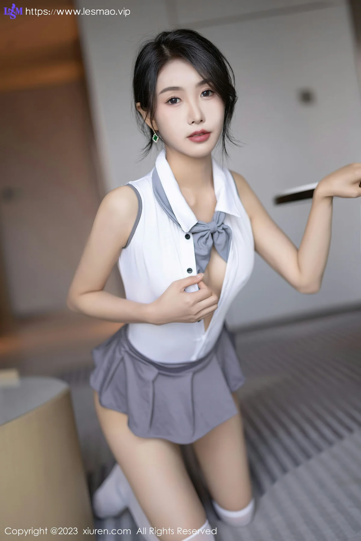 XiuRen 秀人 No.7053 苏苏阿 白色高开叉性感写真22 - 57