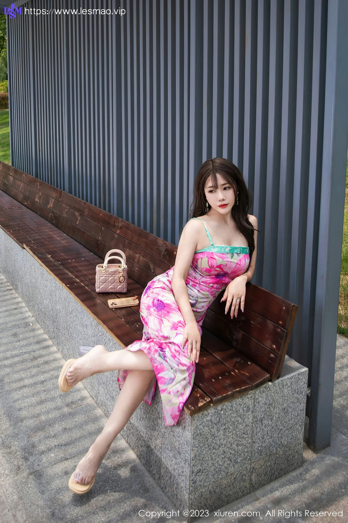 XiuRen 秀人 No.7065 严利娅Yuliya 网红情人裙性感写真 - 19