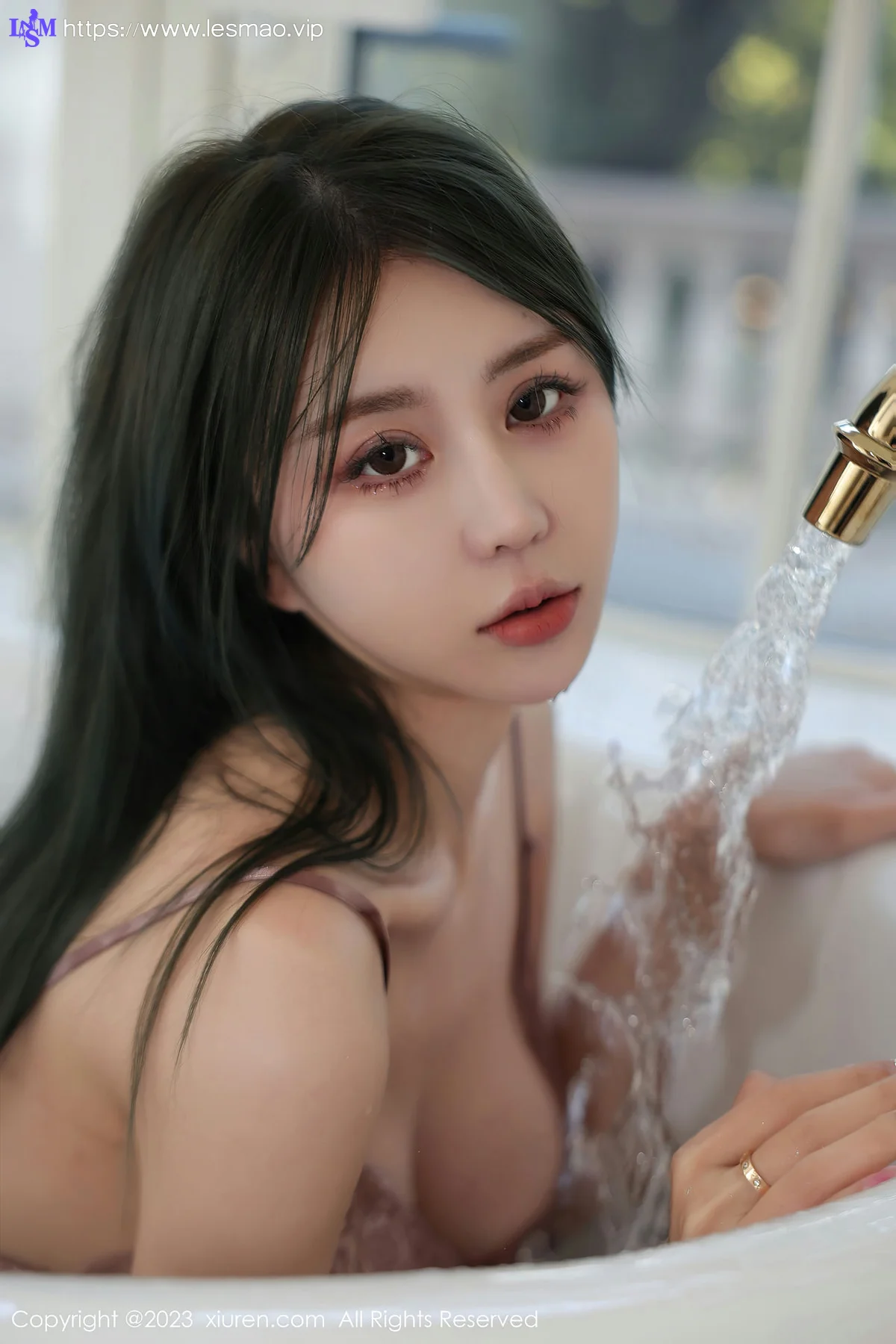 XiuRen 秀人 No.7114 tina_甜仔 蕾丝睡裙杭州旅拍 - 38