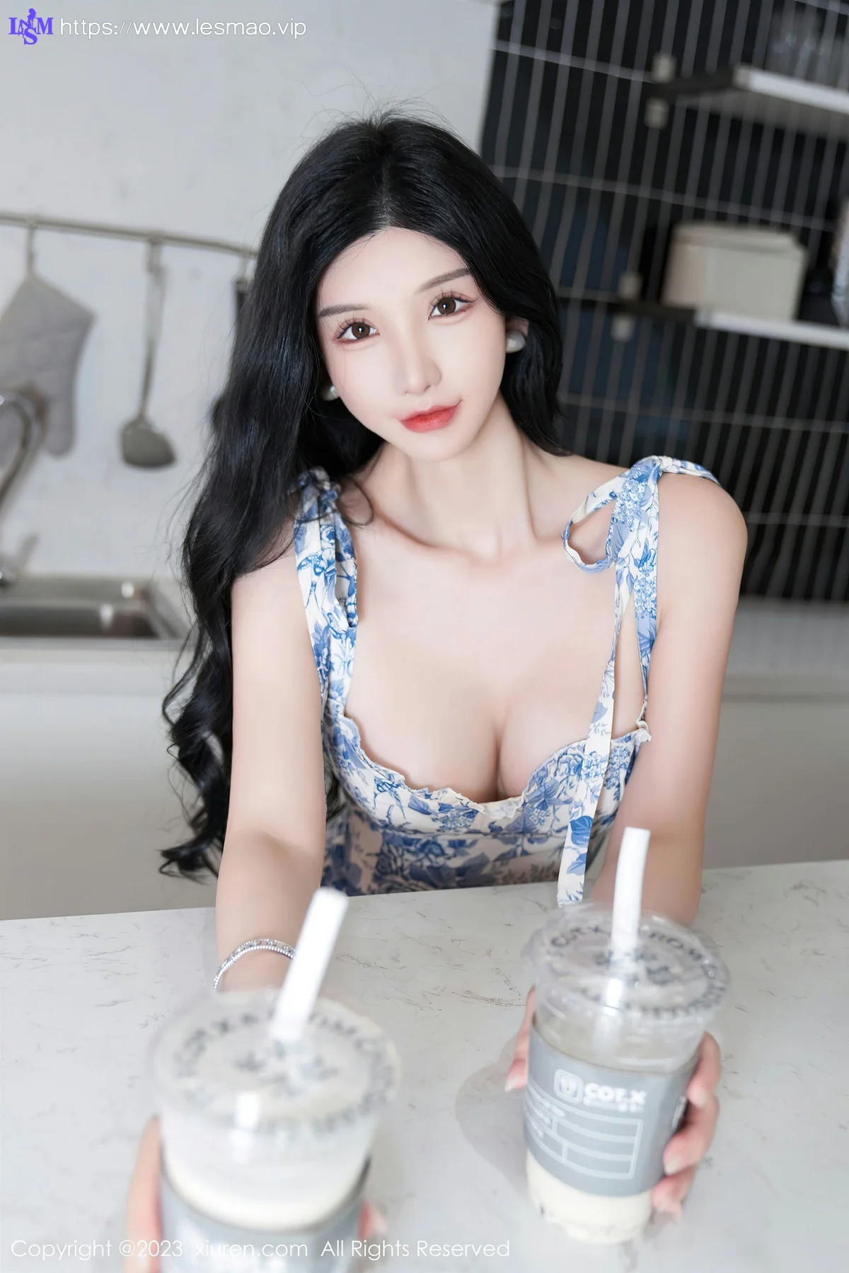 XiuRen 秀人 No.7225  周于希Sally 主题《可以给我你的微信嘛？》厦门旅拍 - 16