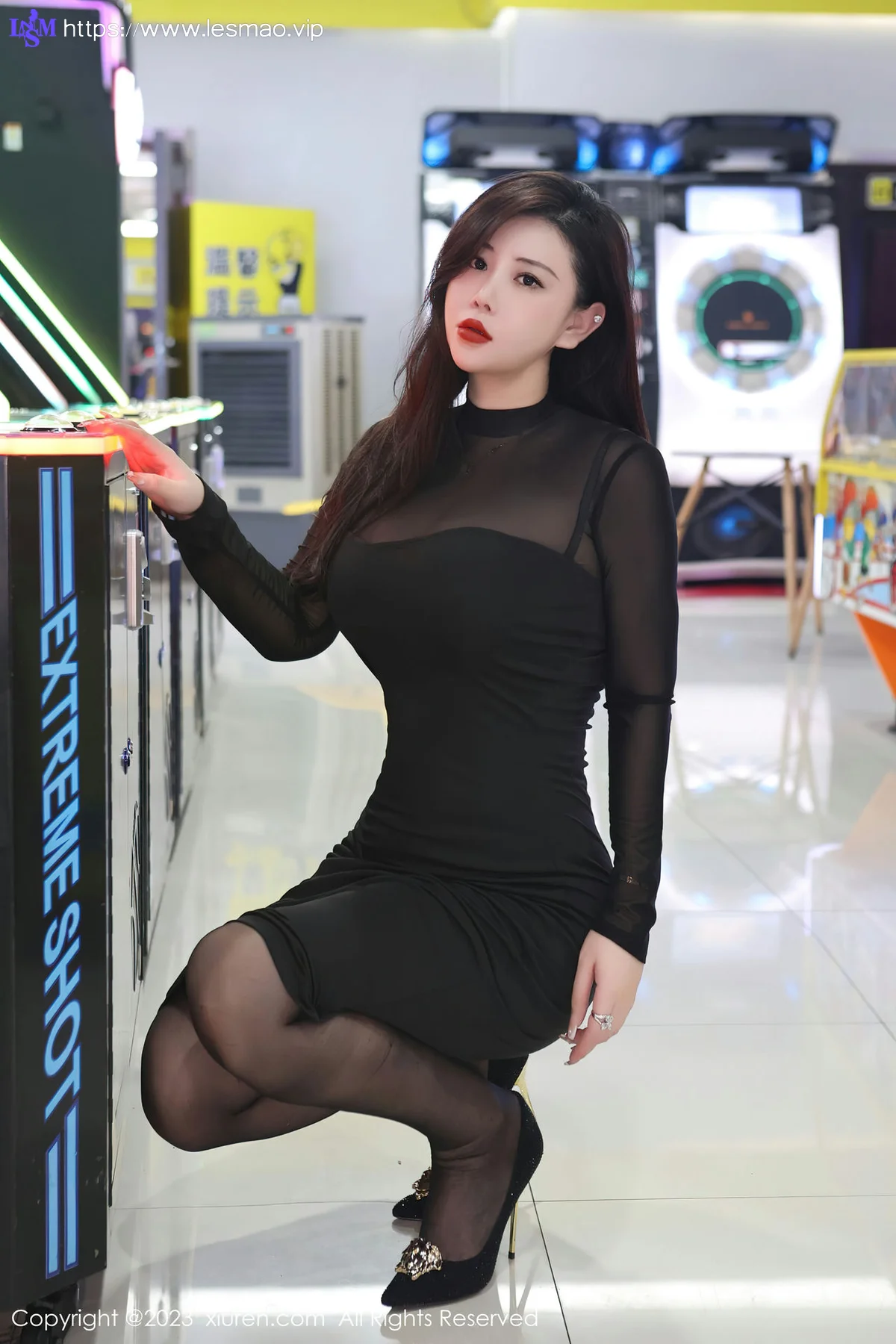 XiuRen 秀人 No.7230  王婉悠Queen 电玩城黑色薄纱性感写真 - 5