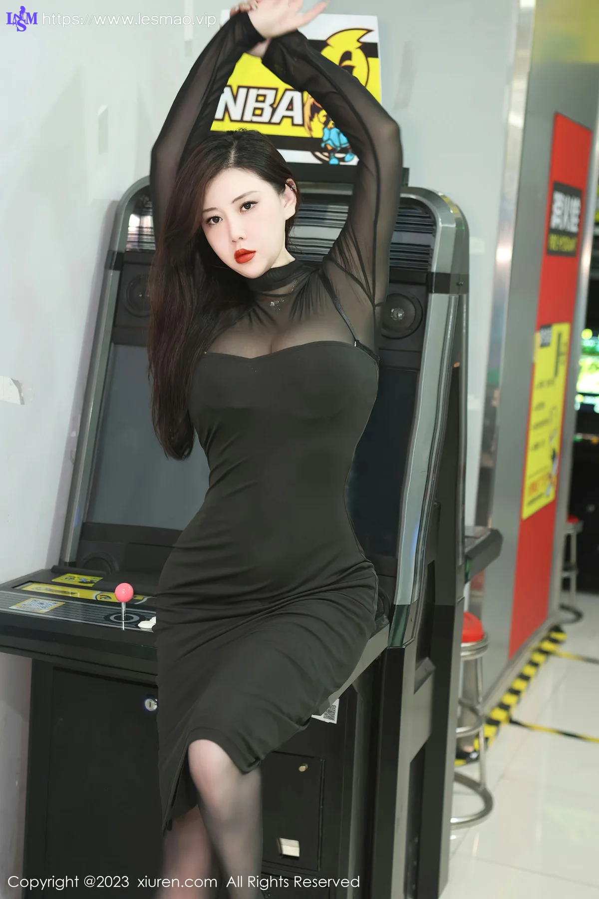 XiuRen 秀人 No.7230  王婉悠Queen 电玩城黑色薄纱性感写真 - 11