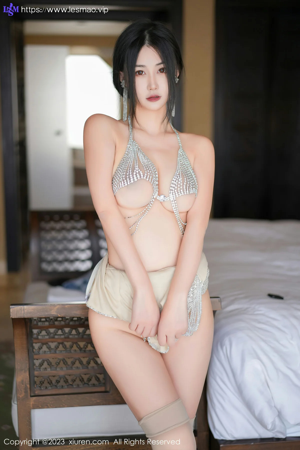 XiuRen 秀人 No.7244  laura阿姣 银色链式内衣迪拜旅拍 - 15