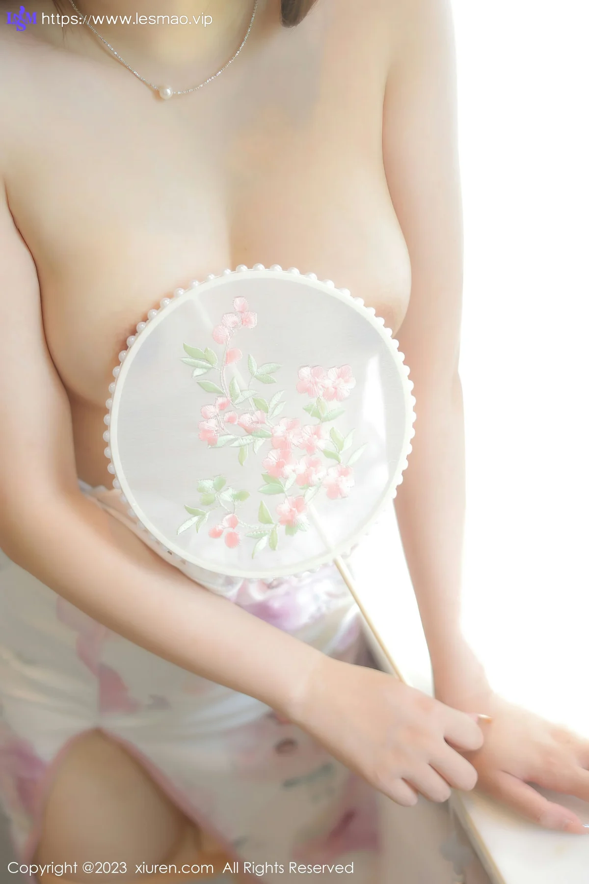 XiuRen 秀人 No.7262  江真真 白色旗袍性感写真 - 60