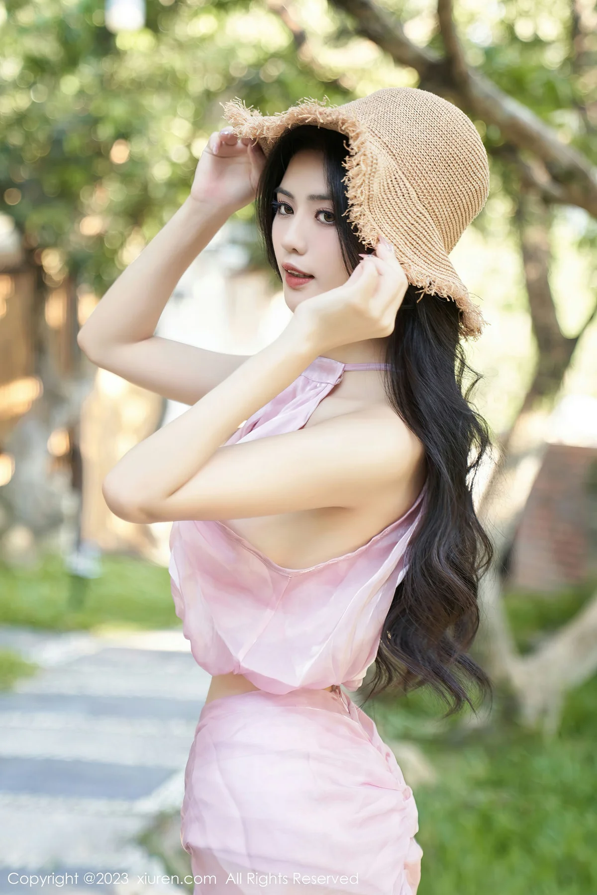 XiuRen 秀人 No.7281  浅浅Danny 夏日清爽户外场景拍摄性感写真33 - 28