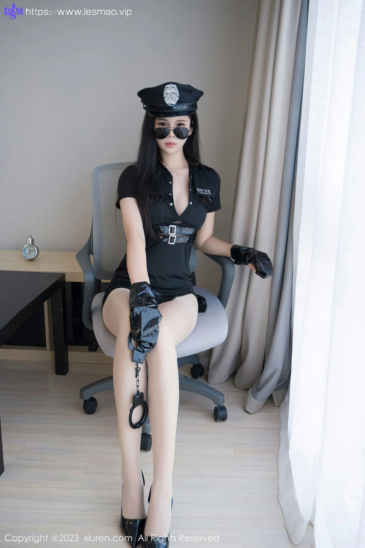 XiuRen 秀人 No.7283  雪糕CiCi 情趣警察制服性感写真3 - 13