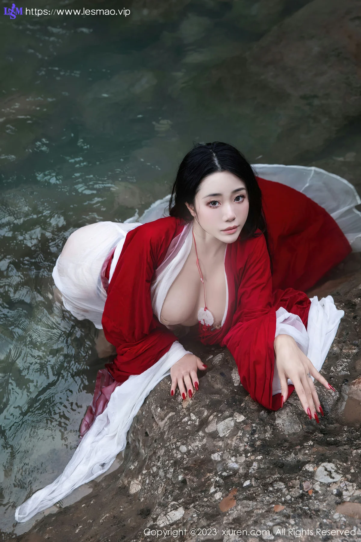 XiuRen 秀人 No.7295  严利娅Yuliya 户外诱惑红色古装性感写真 - 30