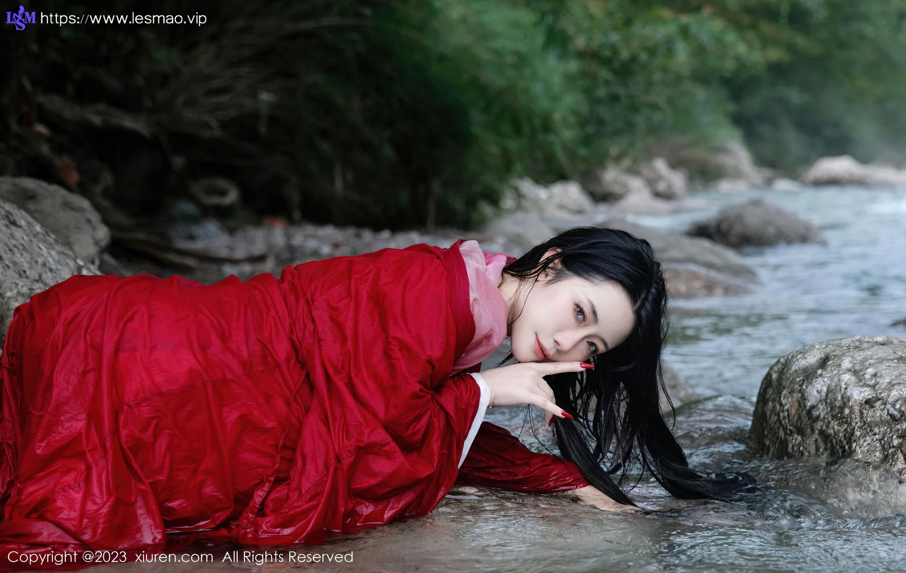 XiuRen 秀人 No.7295  严利娅Yuliya 户外诱惑红色古装性感写真 - 44