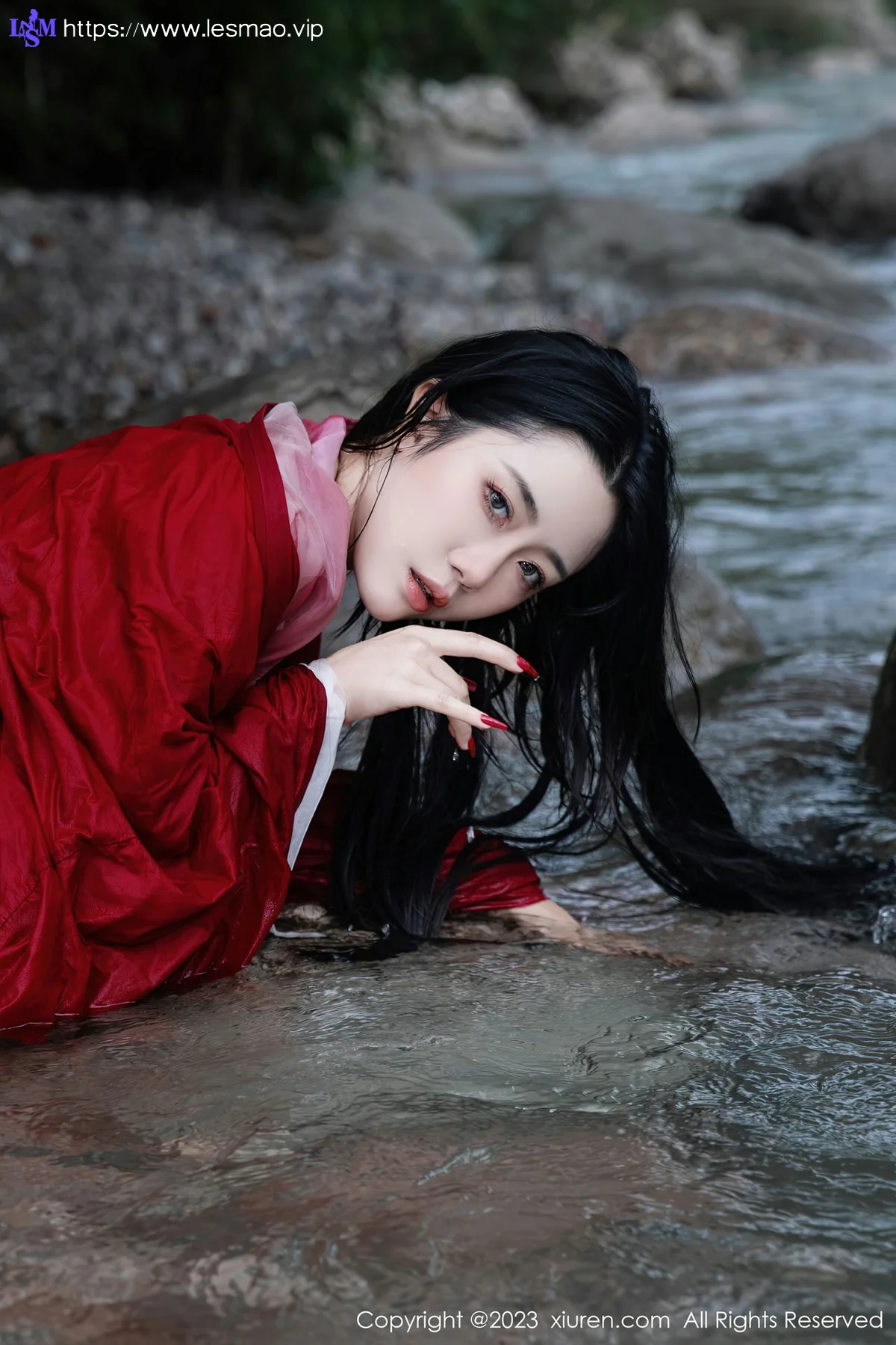 XiuRen 秀人 No.7295  严利娅Yuliya 户外诱惑红色古装性感写真 - 45