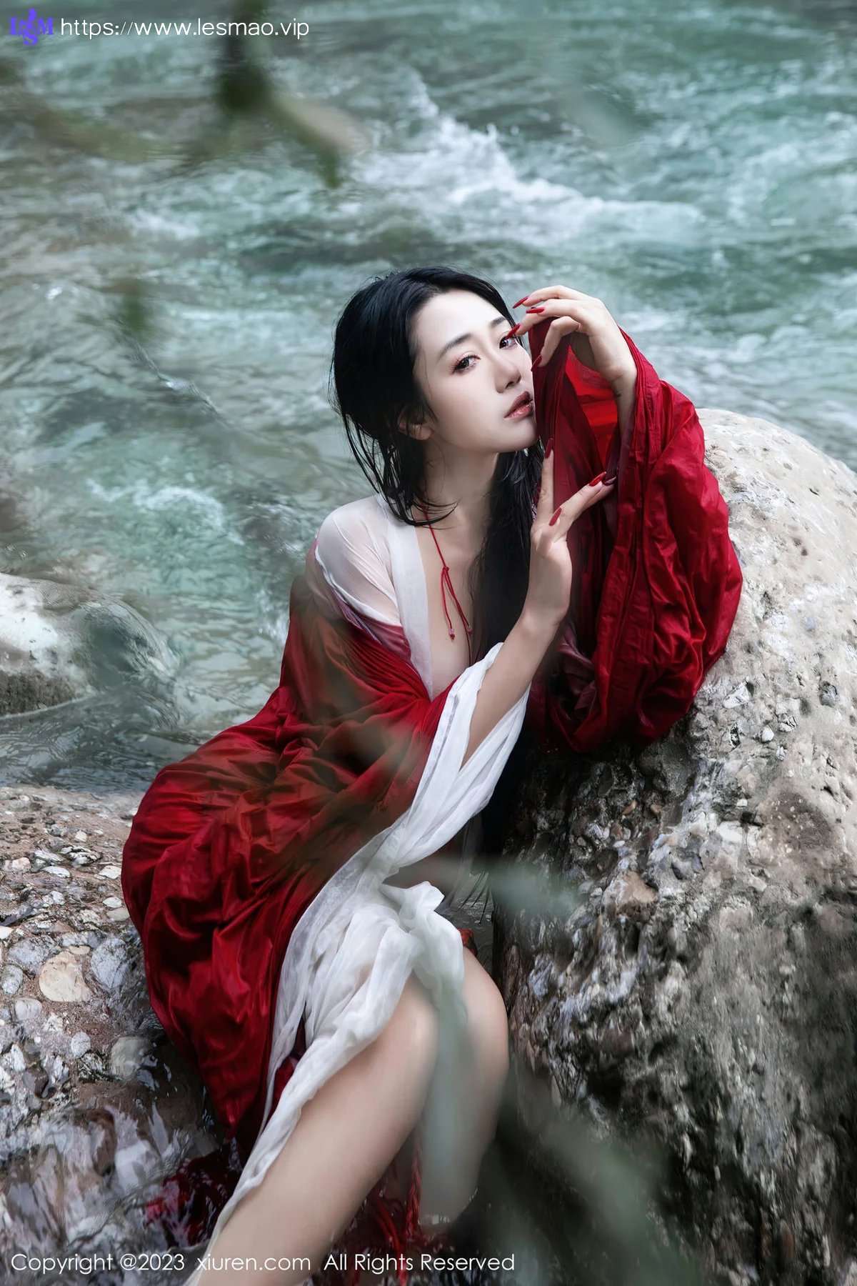 XiuRen 秀人 No.7295  严利娅Yuliya 户外诱惑红色古装性感写真 - 48
