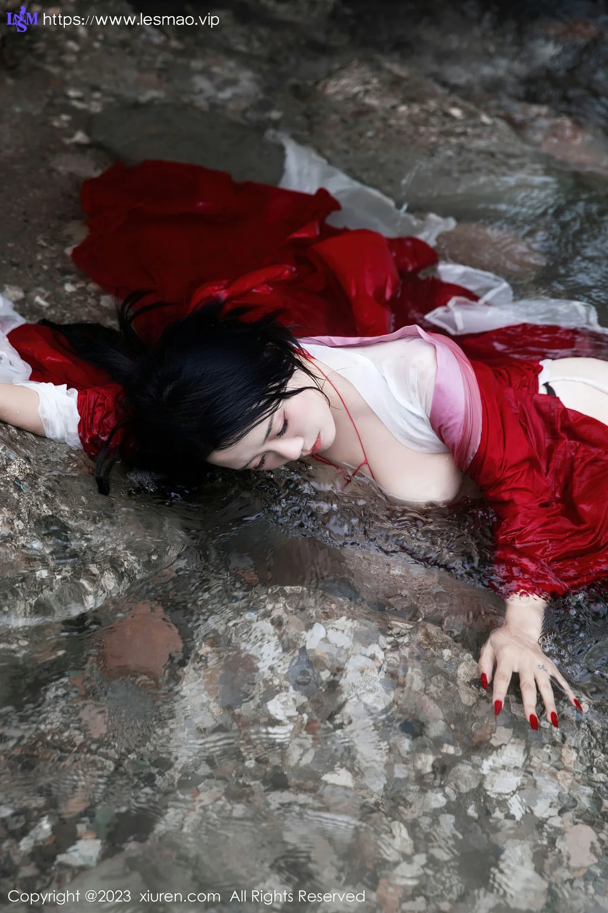 XiuRen 秀人 No.7295  严利娅Yuliya 户外诱惑红色古装性感写真 - 58
