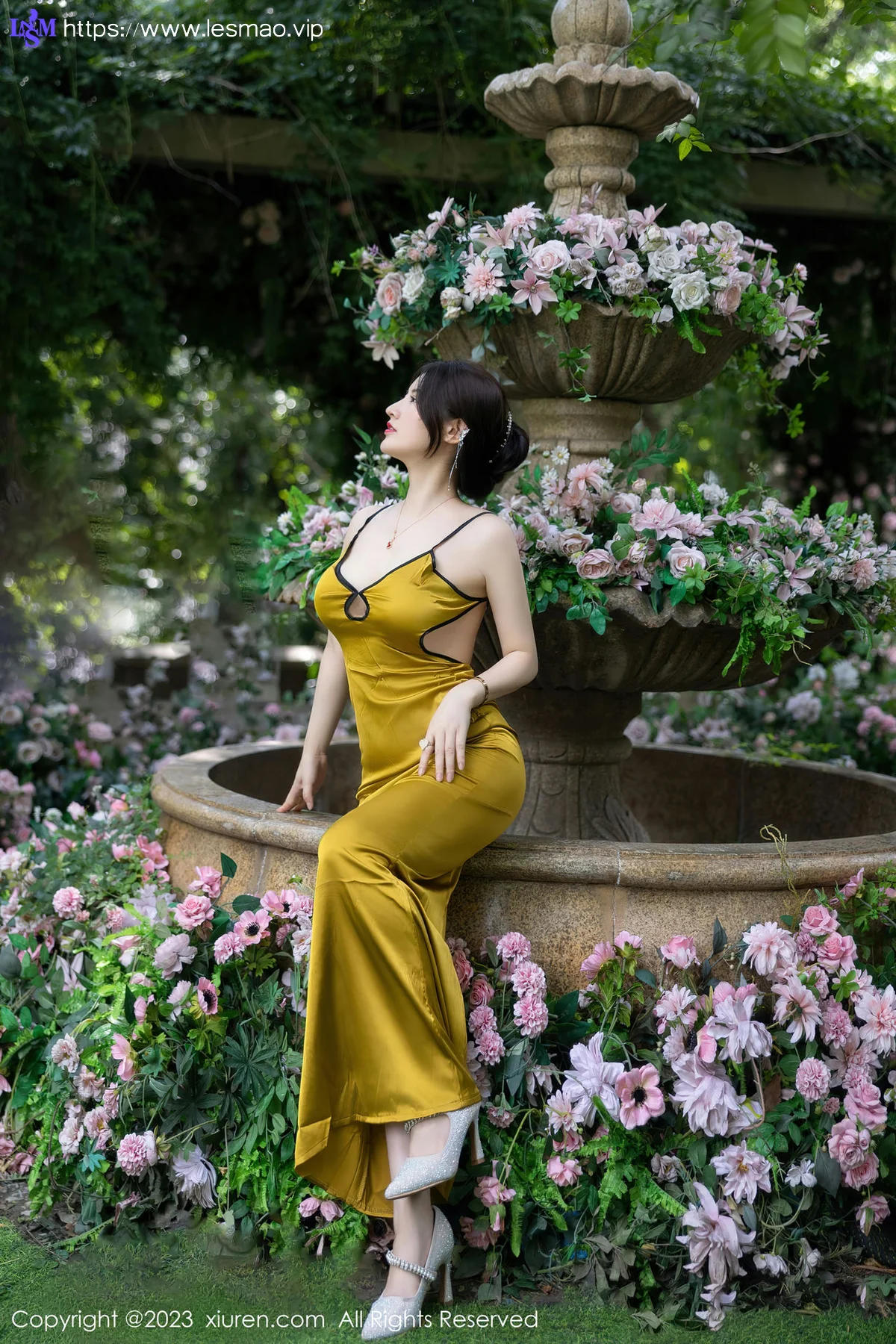 XiuRen 秀人 No.7302  诗诗kiki 吊带长裙性感写真33 - 32