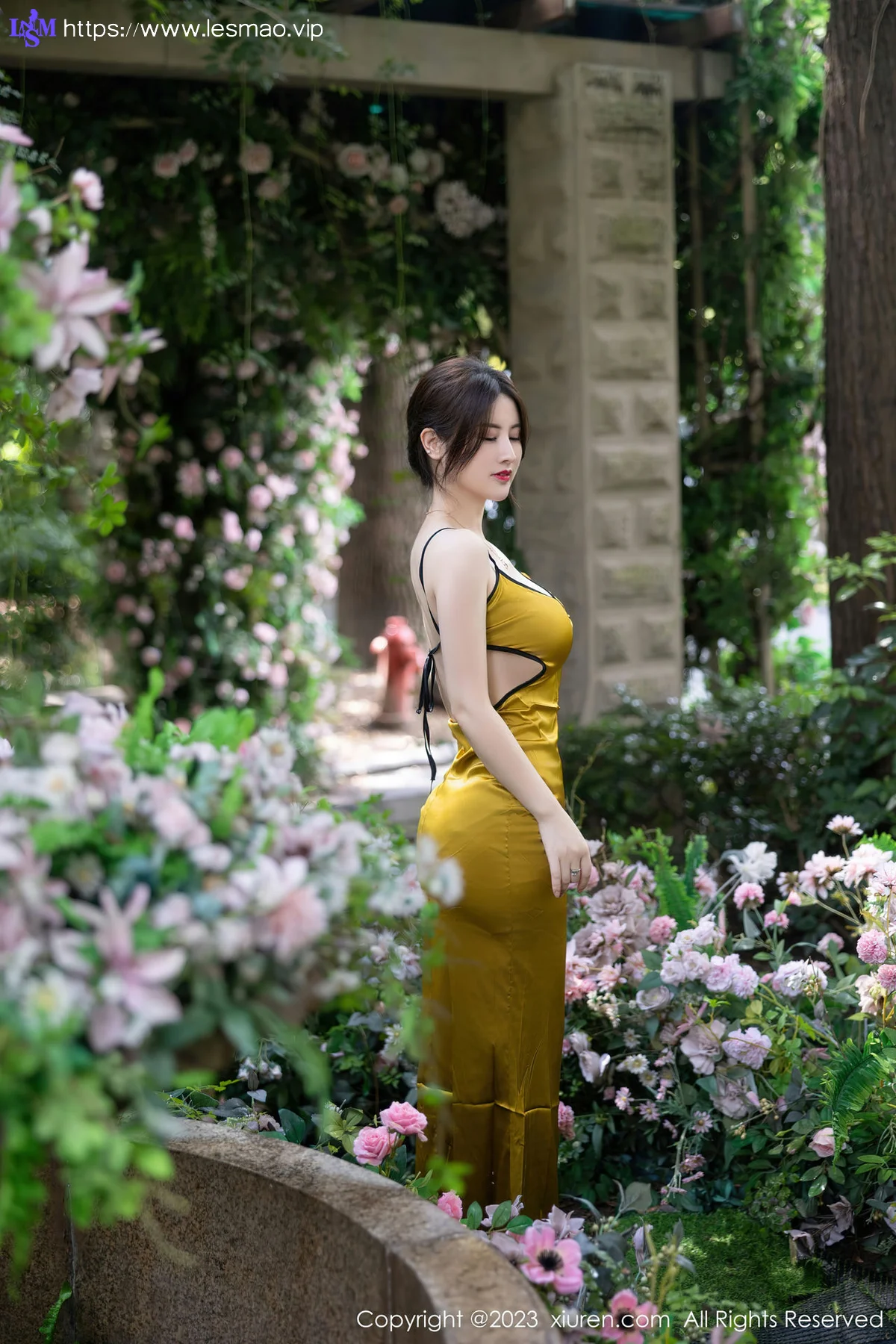 XiuRen 秀人 No.7302  诗诗kiki 吊带长裙性感写真33 - 35