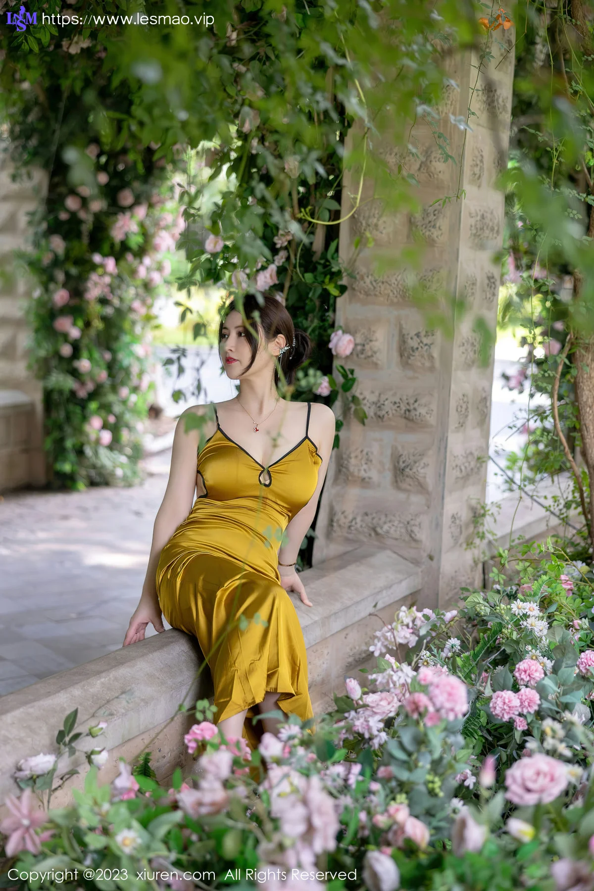 XiuRen 秀人 No.7302  诗诗kiki 吊带长裙性感写真33 - 46