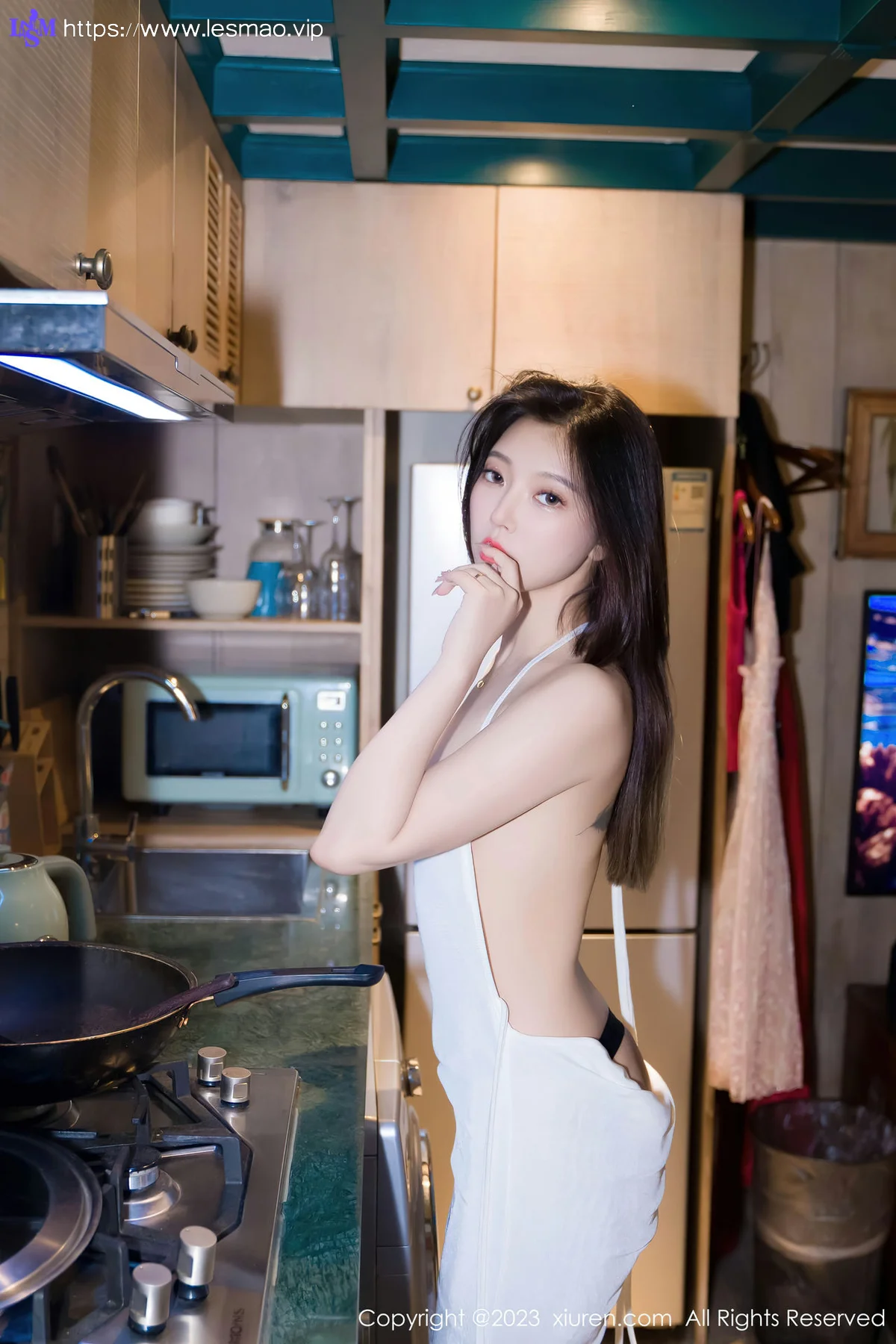XiuRen 秀人 No.7371  冯木木LRIS 露背连衣长裙性感写真 - 13