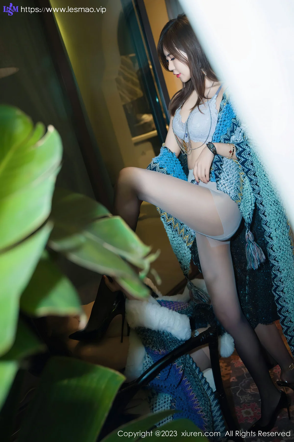 XiuRen 秀人 No.7393  绮里嘉ula和Carol周妍希 模特合集写真1 - 21